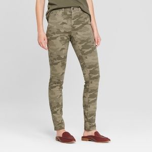 Universal Thread High Rise Camo Skinny Jeans